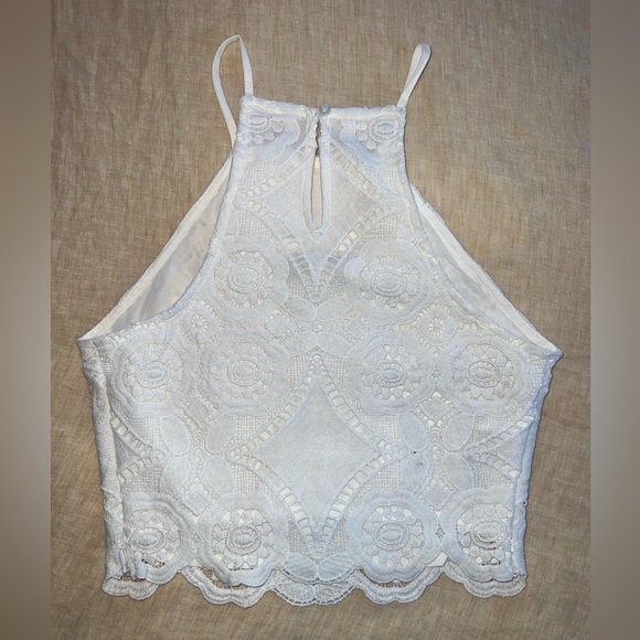 NWOT - Abercrombie & Fitch - white lace crop top - XS - Picture 2 of 3